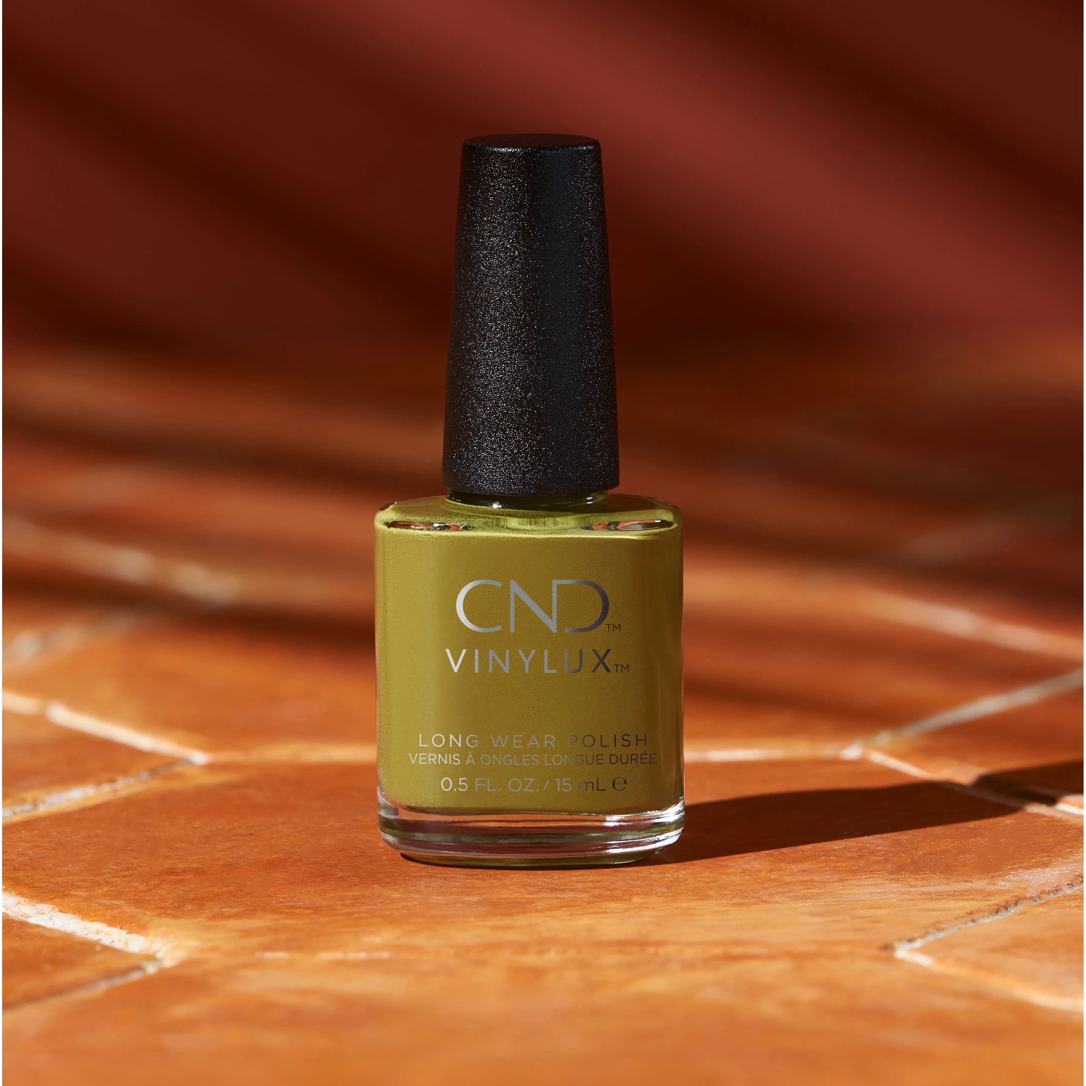 CND - Vinylux Topcoat & Olive Grove 0.5 oz - #403