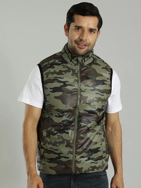 Men Solid Sleeveless Bomber Jacket