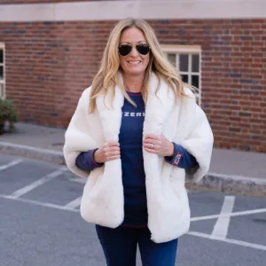 Pretty Rugged Faux Fur Collins Capelet White