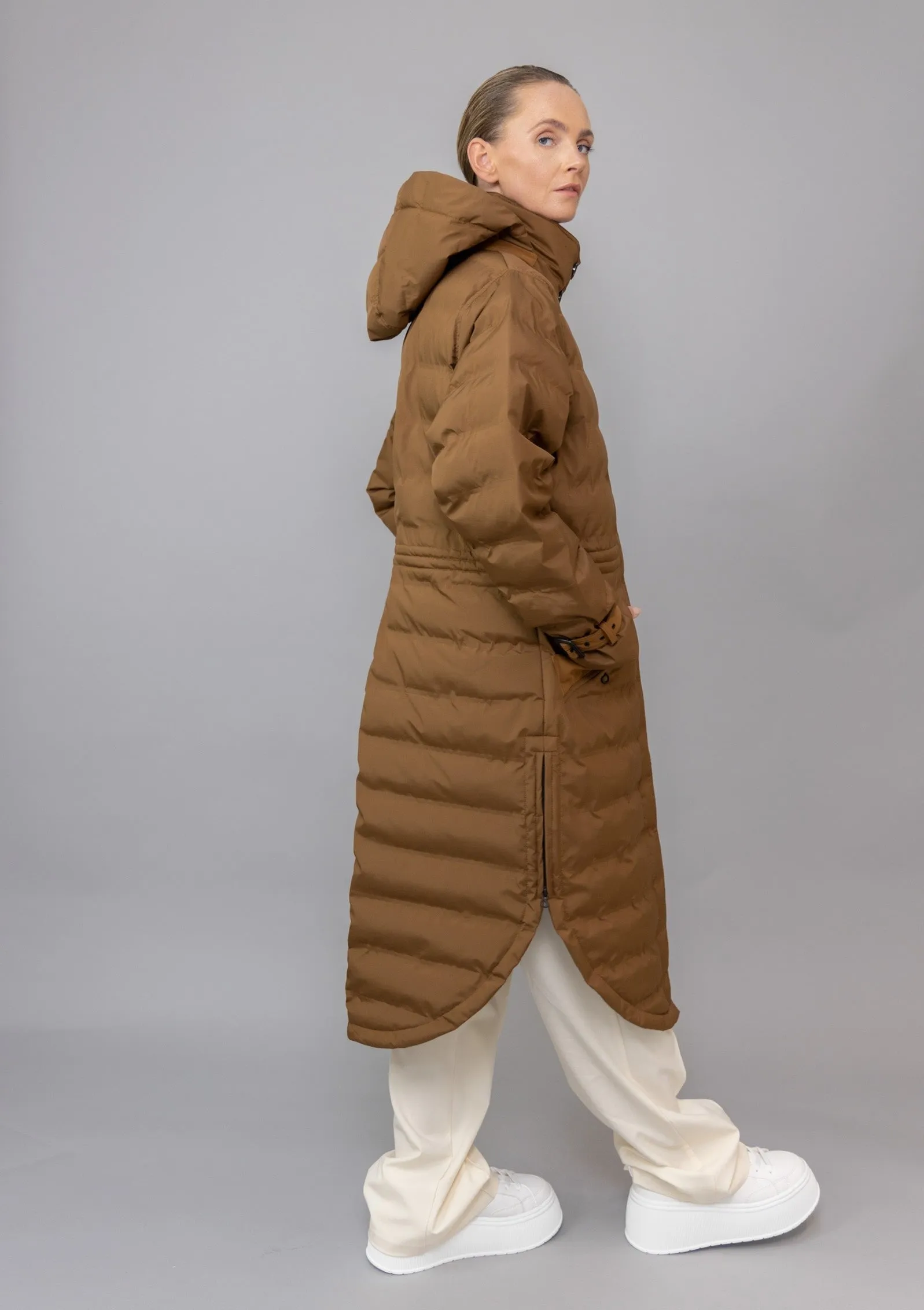 Waterproof Puffer Poncho - Cognac